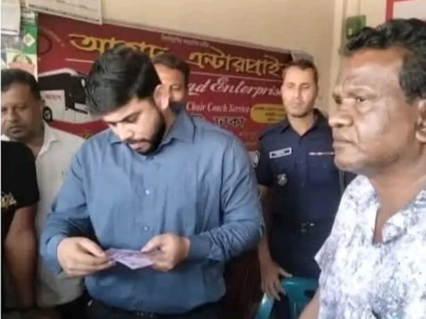 জয়পুরহাটে অতিরিক্ত বাস ভাড়া আদায় রোধে প্রশাসনের অভিযান