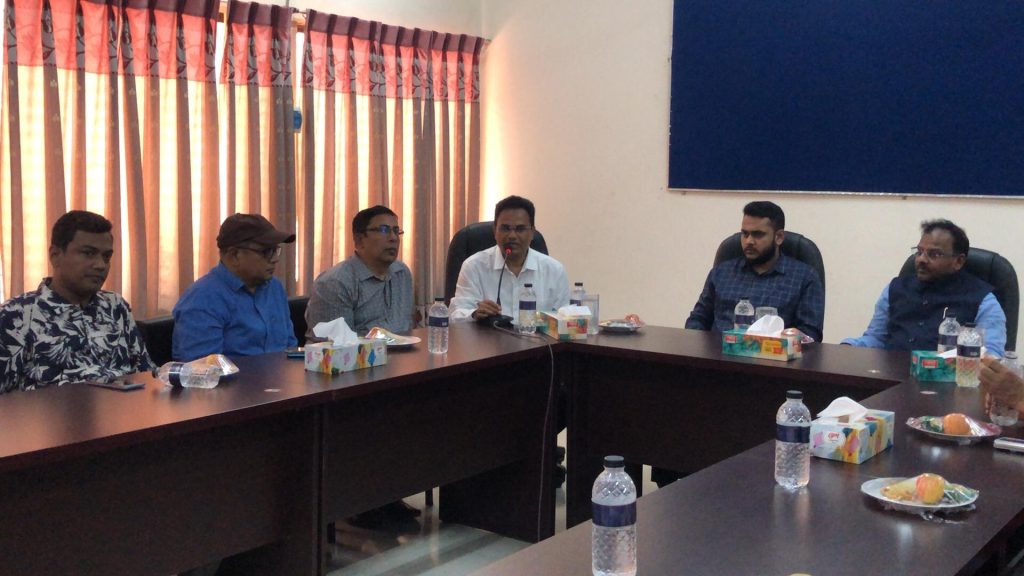 হিলি স্থলবন্দর পরিদর্শনে ভারতীয় সহকারী হাইকমিশনার মনোজ কুমার