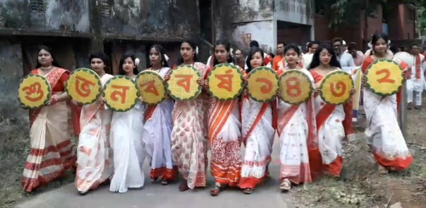 হিলিতে যথাযথ মর্যাদায় পহেলা বৈশাখ উদযাপন