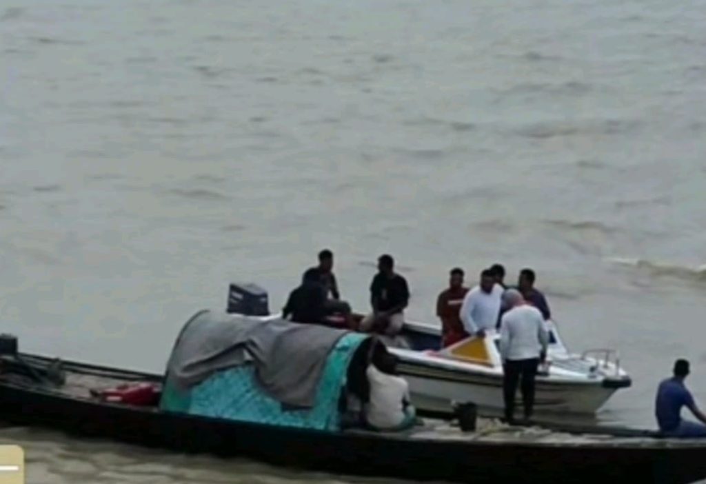 ঈশ্বরদীতে সন্ত্রাসী কে ‘ইঞ্জিনিয়ার কাকন’নাকি ৬২ মামলার আসামী জাকারিয়া পিন্টু ও তার ভাই