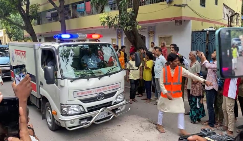 রাজশাহীতে পৌঁছেছে পাইলট তৌকিরের মরদেহ