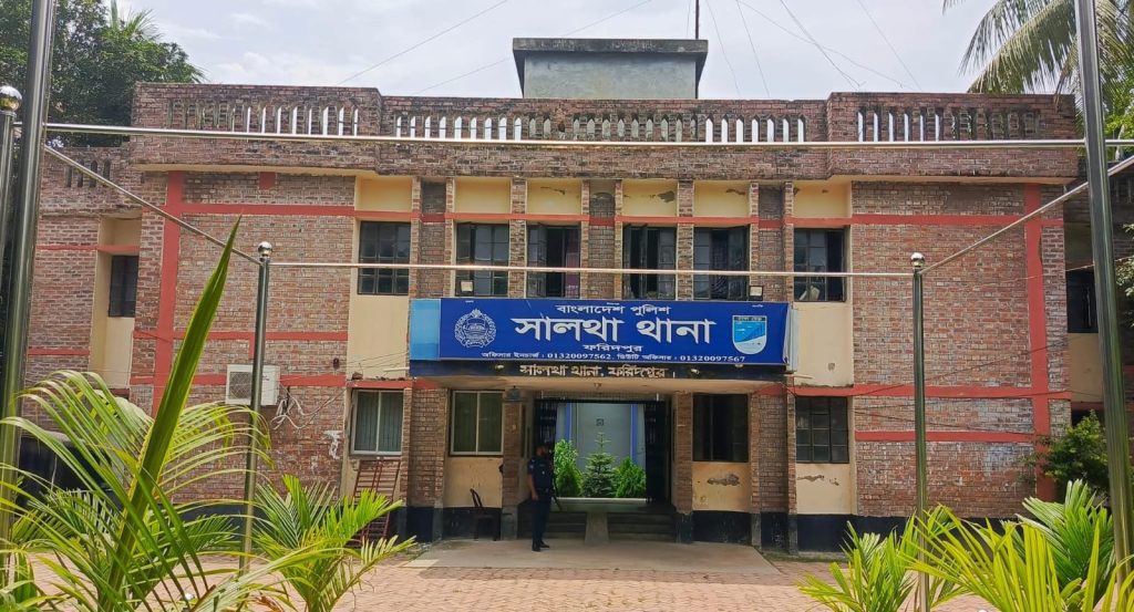 সালথায় ট্রালির চাপায় হোসাইন কারিকর নামে এক শিশুর মৃত্যু হয়েছে