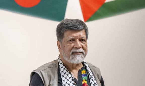 ইজরায়েলের কারাগার থেকে মুক্তি পেয়ে দেশে ফিরলেন শহিদুল আলম