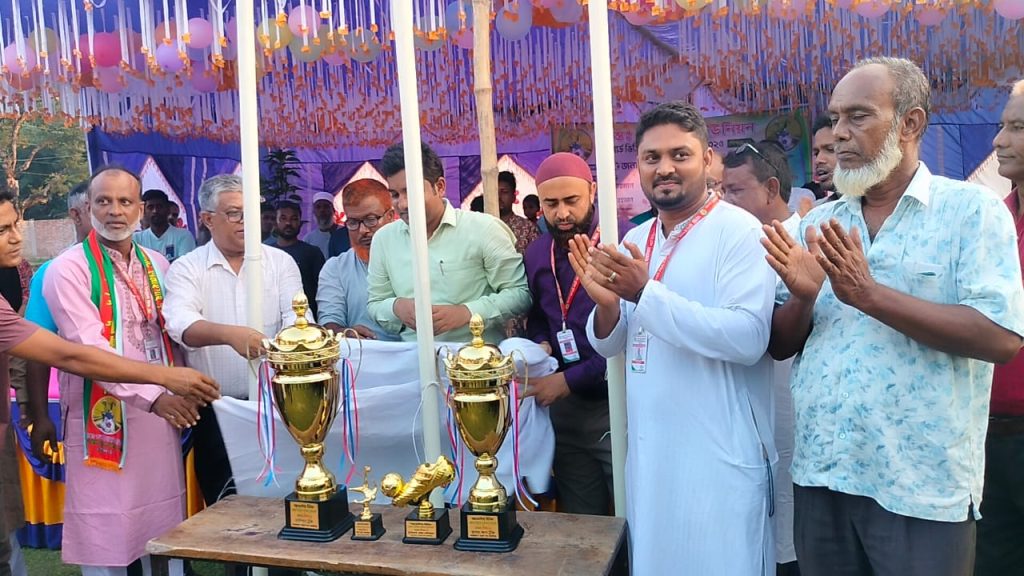 উলিপুরে আন্তঃ গুনাইগাছ ইউনিয়ন ওয়ার্ড ভিত্তিক ফুটবল টুর্নামেন্ট উদ্বোধন