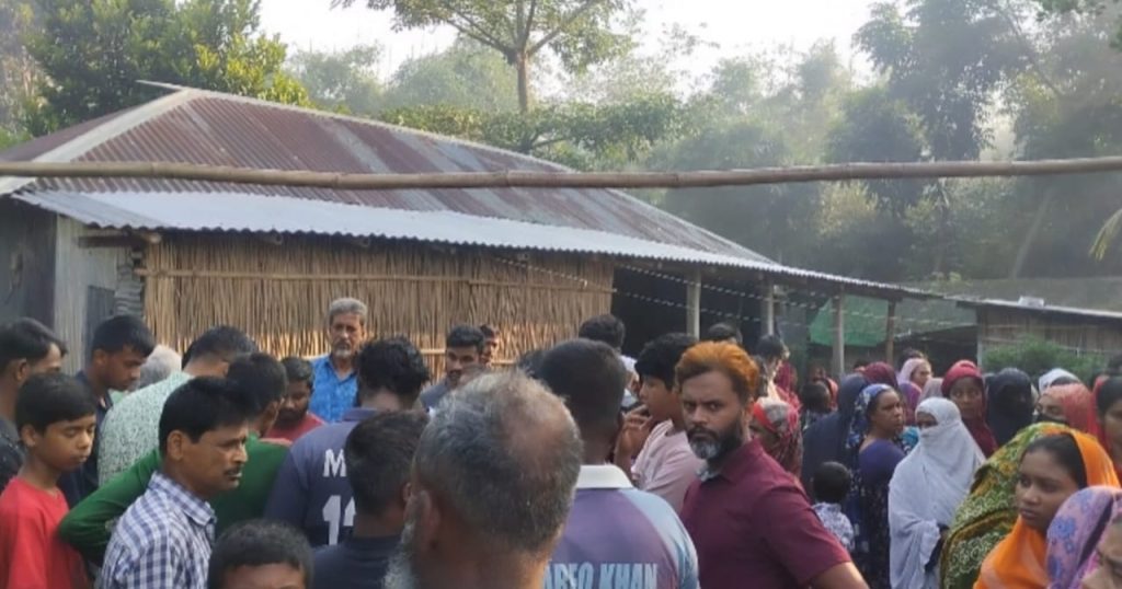 কুষ্টিয়ায় ঘুমন্ত ব্যক্তিকে কুপিয়ে হত্যা