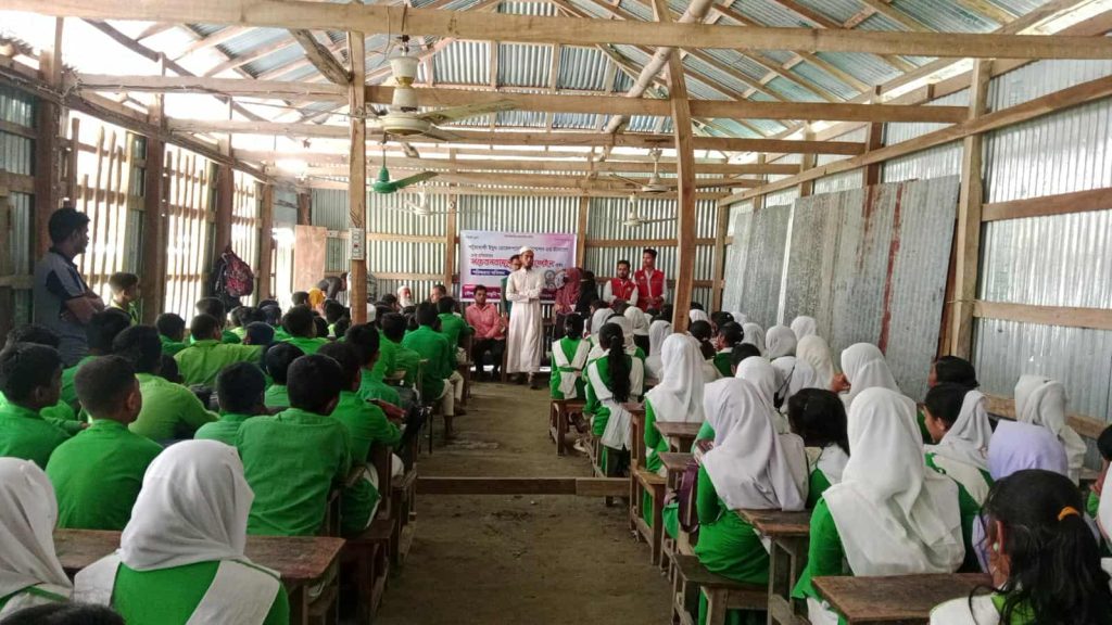 ইটবাড়িয়ায় ডেঙ্গু প্রতিরোধে সচেতনতা বৃদ্ধি ও পরিষ্কার-পরিচ্ছন্নতা অভিযান