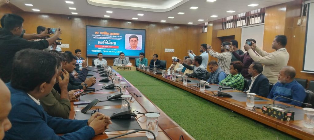 ভোলায় নতুন জেলা প্রশাসকের সঙ্গে সাংবাদিকদের প্রাণবন্ত মতবিনিময়