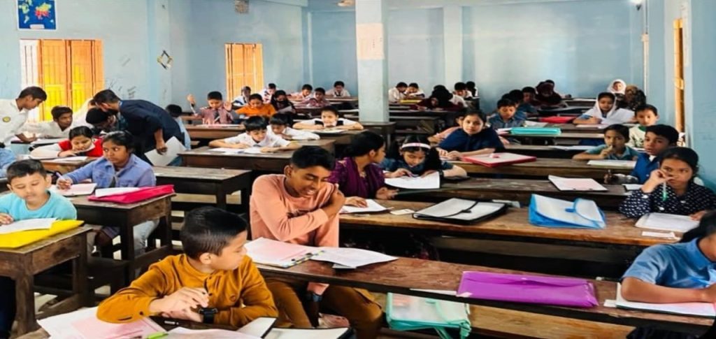 হাটহাজারীতে ৩ কেন্দ্রে প্রত্যয় সৃজনশীল মেধা বৃত্তি পরীক্ষা অনুষ্ঠিত