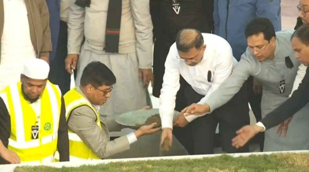 লক্ষ লক্ষ ধর্মপ্রাণ মুসল্লির অশ্রুসিক্ত খালেদা জিয়ার বিদায়ে শেষ যাত্রা