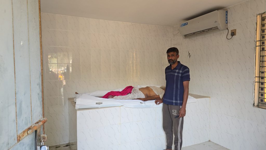 সাঁথিয়া পূর্ব বিরোধের জের ধরে দুই পক্ষের সংঘর্ষে নিহত-১ আহত-৫ আটক-৪