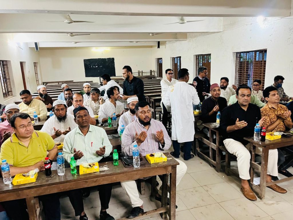 নরসিংদীর ব্রাহ্মন্দী কে,কে,এম সরকারি উচ্চ বিদ্যালয় ৯৫ ব্যাচ এর ইফতার পার্টি অনুষ্ঠিত