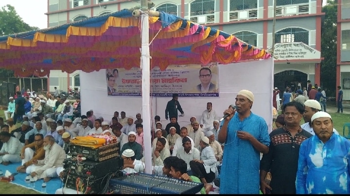ভোলাহাটে উপজেলা বিএনপির উদ্দ্যোগে ইফতার ও দোয়া মাহফিল অনুষ্ঠিত