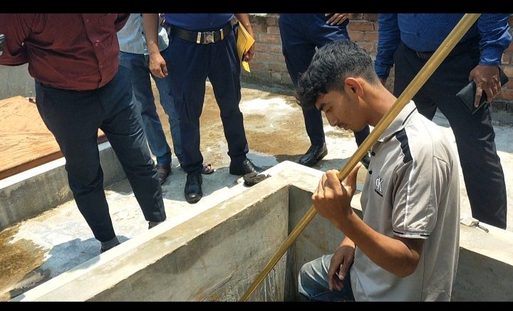 পাচার হওয়া থানায় আটককৃত ৮ হাজার জ্বালানীতেল ভোলাহাট ফিলিং স্টেশনে আনলোড